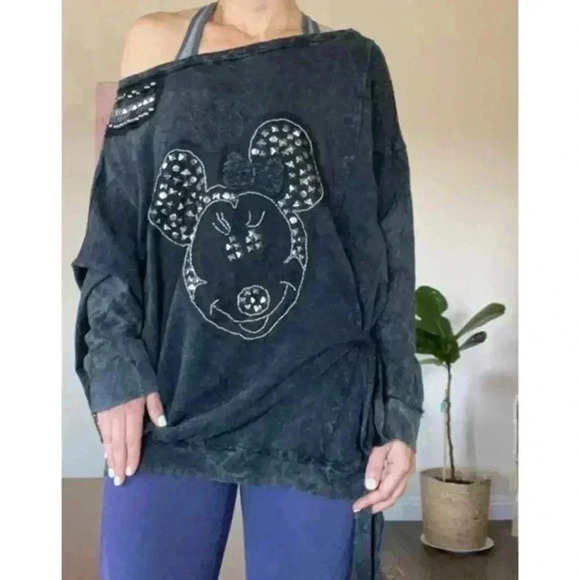 🆕Disney Couture Minnie Mouse Off The Shoulder Wash Jeans look Top - Picture 1 of 11
